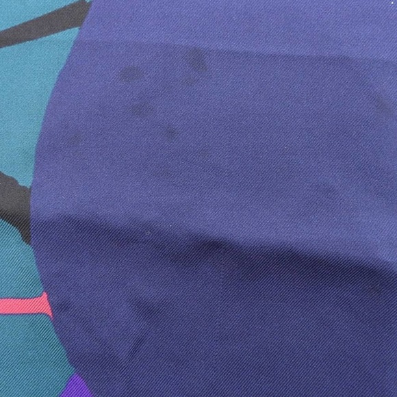 Louis Vuitton LOUIS VUITTON scarf silk navy giraffe motif - Picture 4 of 6